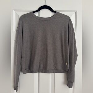Women’s Vuori Performance Fabruc Long Sleeve Crewneck Tee size Small